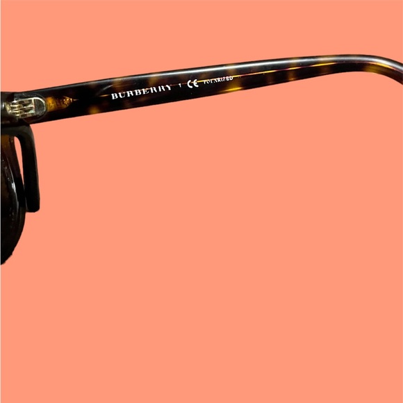 Vintage Burberry sunglasses - Picture 3 of 5